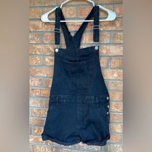 XL black jean overalls, shorts, great condition, lightly worn
